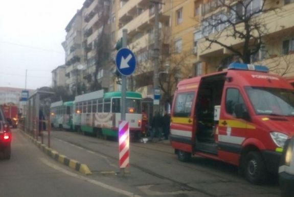 Villamos alá esett és meghalt egy férfi Nagyváradon