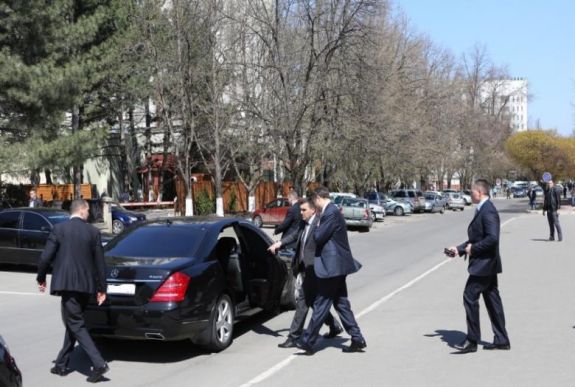 Lemondott a kormányőrség szolgálatairól a kormány