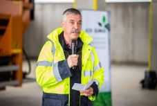 Bukarestben a londoni tőzsde, Székelyföldön a Ku-Klux-Klán – 2017 „aranyköpései”