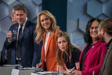 Izlandon törvénybe foglalták nők és férfiak egyenlő bérezését