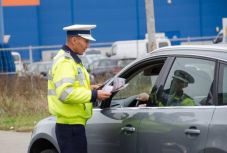 Több száz sofőrnek vonták be a gépjárművezetői engedélyét az elmúlt 24 órában