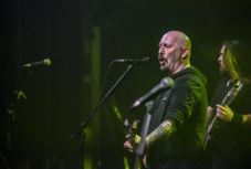 Három évre eltiltották a romániai fellépésektől a Kárpátia rockzenekar énekesét