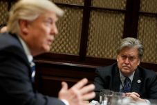 Trump ügyvédje perrel fenyegeti Bannont