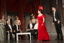 Zenés-táncos évkezdés várható a nagyváradi színházban