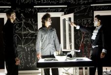 Két év után ismét műsoron a Fizikusok Gyergyóban