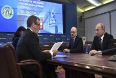 Megkezdődött a Putyin jelöltségét támogató aláírások gyűjtése