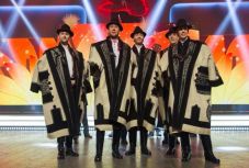 Fölszállott a páva: több mint száz éves cifraszűrben nyert a Kalotaszeg Legénytársulat