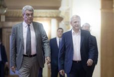 PSD-s politikus: elképzelhető, hogy menesztjük a kormányunkat