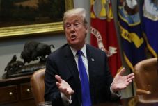 Trump norvég bevándorlókat várna, nem a „pöcegödör országokból” érkezőket