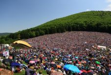 Magyarul is tudó lengyel szerzetes lesz a csíksomlyói búcsú meglepetése