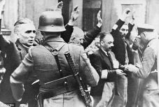 Az Interpol segítségét kérik 1600 egykori SS-lágerőr keresésében