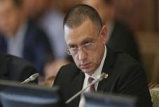 Mihai Fifort nevezte ki ügyvivő kormányfőnek Klaus Johannis államfő