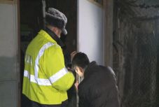 Rejtélyes eset: holtan találták az anyát és a lányát Brassóban