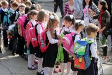 Ilyen még nem volt: idén a szülők mondják meg, mikor kezdődjön a tanév