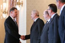 A PNL szerint a PSD csapdát állított Klaus Johannisnak