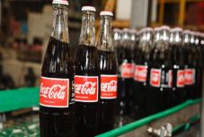 Fontos bejelentést tett a Coca-Cola