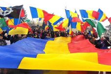 A bukaresti magyar nagykövetségénél tüntetett az Új Jobboldal 