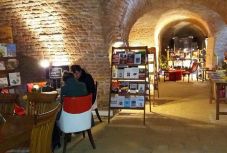 Bezárt a könyvszalon a nagyváradi várban, menekülnek a befektetők a várból