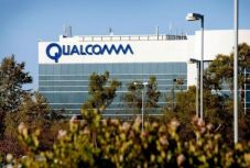 Közel egymilliárd euróra bírságolták meg a Qualcomm mobiltelefonchip-gyártót
