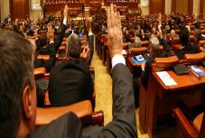 Bogdán Tibor: Törvénykezési diliház