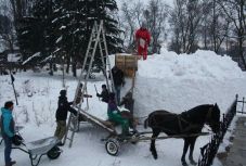 A hétvégén elkészül Fúka, az óriáshóember Csíkbánkfalván