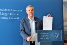 Súlyos vádakkal indítottak eljárást Tamás Sándor ellen