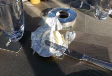 Az erdélyi vendéglátás sötét oldala: a korhatáros kebabostól a színvak bárosig