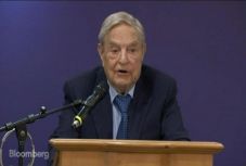 Soros: a Facebook és a Google veszélyeztetik a demokráciát