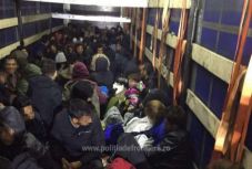 Mobil konténertáborokat hoznak létre a menekülteknek