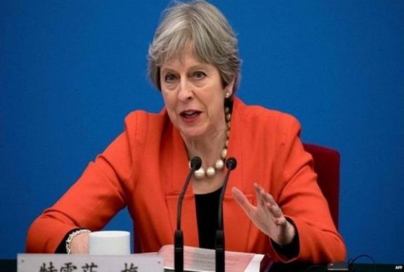 May: különbség lesz a brexit előtt és után érkező EU-állampolgárok jogai között