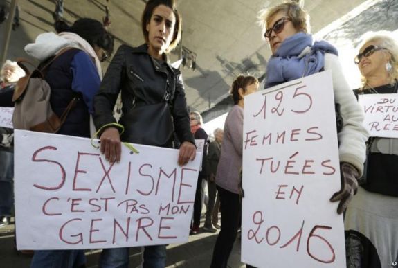 Lekapcsolták a szexuális zaklatás áldozatainak segélyvonalát a túlterheltség miatt