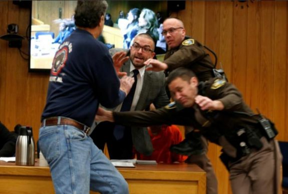 „Hagyjanak kettesben 5 percre ezzel az ördöggel”