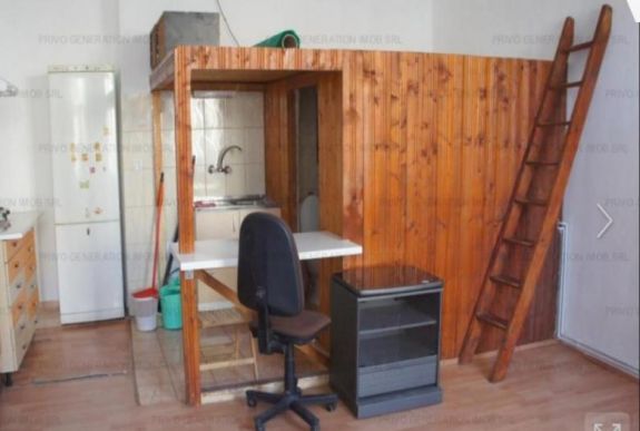 Bizarr lakás bérelhető Kolozsváron 300 euróért