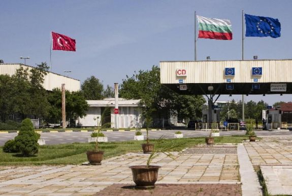 Törökország mihamarabb vízummentességet vár az EU-tól