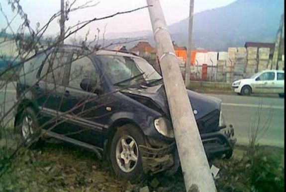 Maros megye: ezren maradtak áram nélkül egy autóbaleset miatt