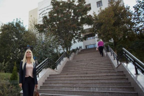 Kicsapták a kolozsvári teológiáról Elena Udreát