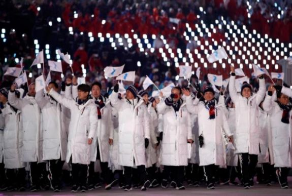 Nem kapnak ajándékot a Samsungtól az észak-koreai olimpikonok
