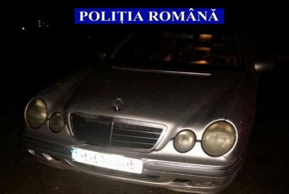 Jogosítvány nélkül repesztett az autópályán a 17 éves autótolvaj