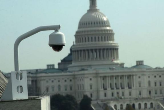 Kiadják az amerikai hatóságoknak a két romániai hackert