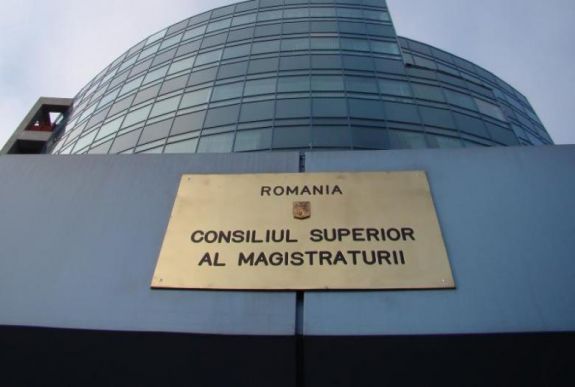 A CSM ügyészi osztálya szerint nyomásgyakorlás történik a DNA-ügyben