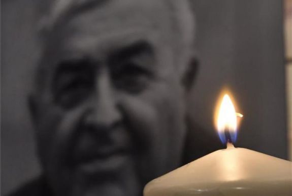 Kedvenc dalával indították utolsó útjára Kallós Zoltánt