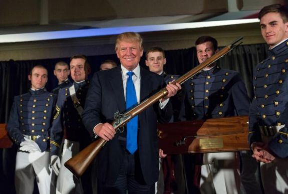 Trump támogatja a fegyvervásárlás szigorítását
