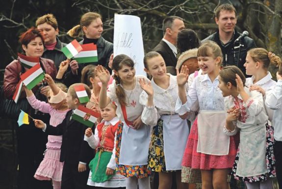 Kijev: nem teljesíthető a magyar kisebbség minden kívánsága
