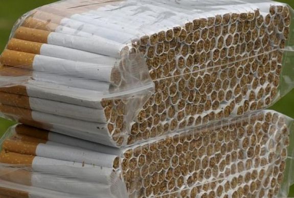 Harmincezer szál cigivel buktak le