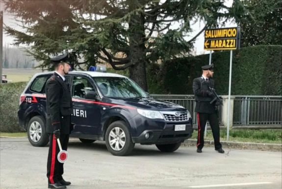 Hat román állampolgárból álló „szalámi-bandát” leplezett le az olasz rendőrség