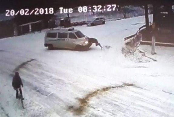 A rendőrség autója gázolt halálra egy férfit