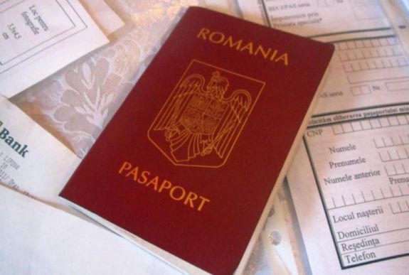 FRISSÍTVE - Útlevél-hosszabbítás: a kormány váratlanul lenyúlta az RMDSZ javaslatát