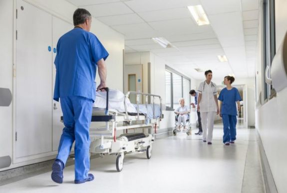 Mintegy ötezer alkalmazott 186 és 1000 lej között veszített a béréből az egészségügyben