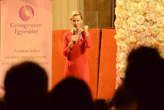 Kezünkben a távirányító – Jakupcsek Gabriella szatmárnémeti estje