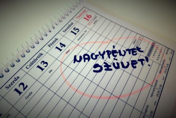 Megszavazta a parlament: már idéntől munkaszüneti nap lesz nagypéntek